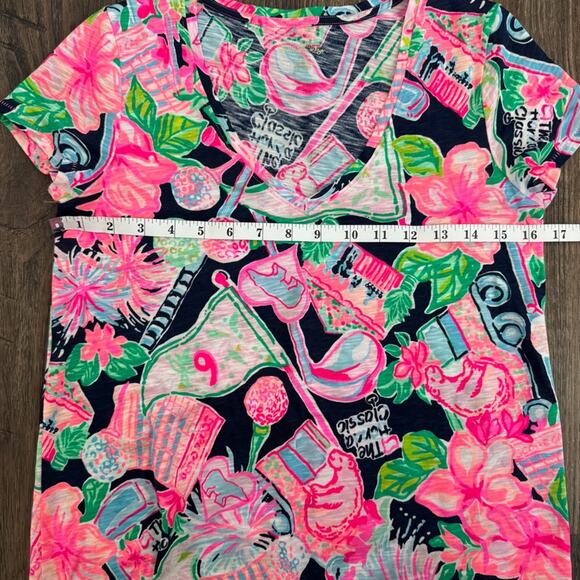Lilly Pulitzer Etta V-neck Tee in High Tide Navy Honda Classic Print XXS - Picture 8 of 9